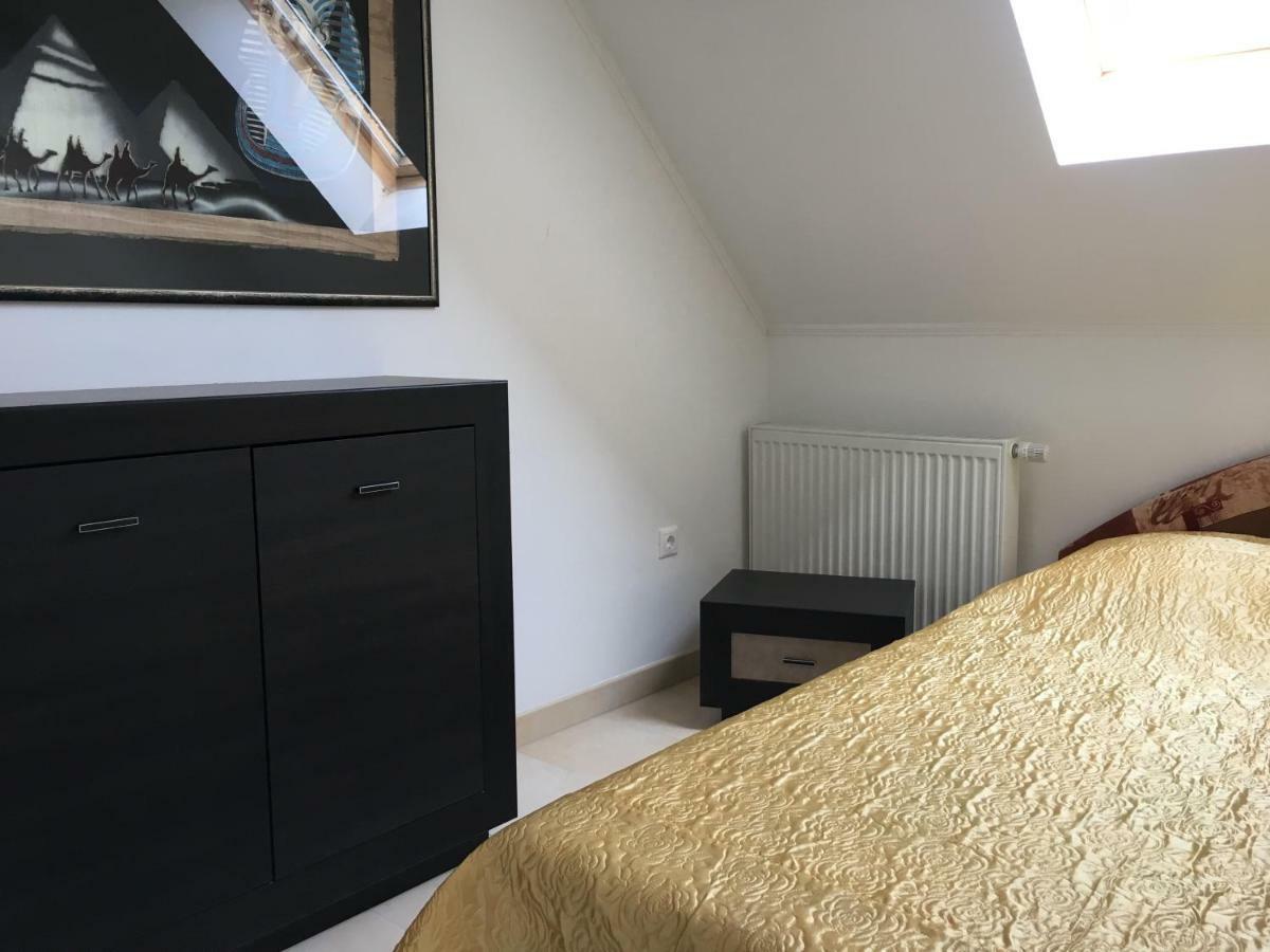 Marilyn Apartman Денешдиаш Экстерьер фото